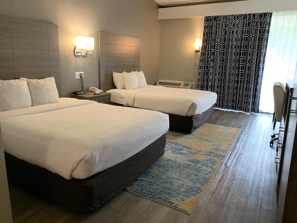 Hotel The Hub Red Bank- Western Signature Collection